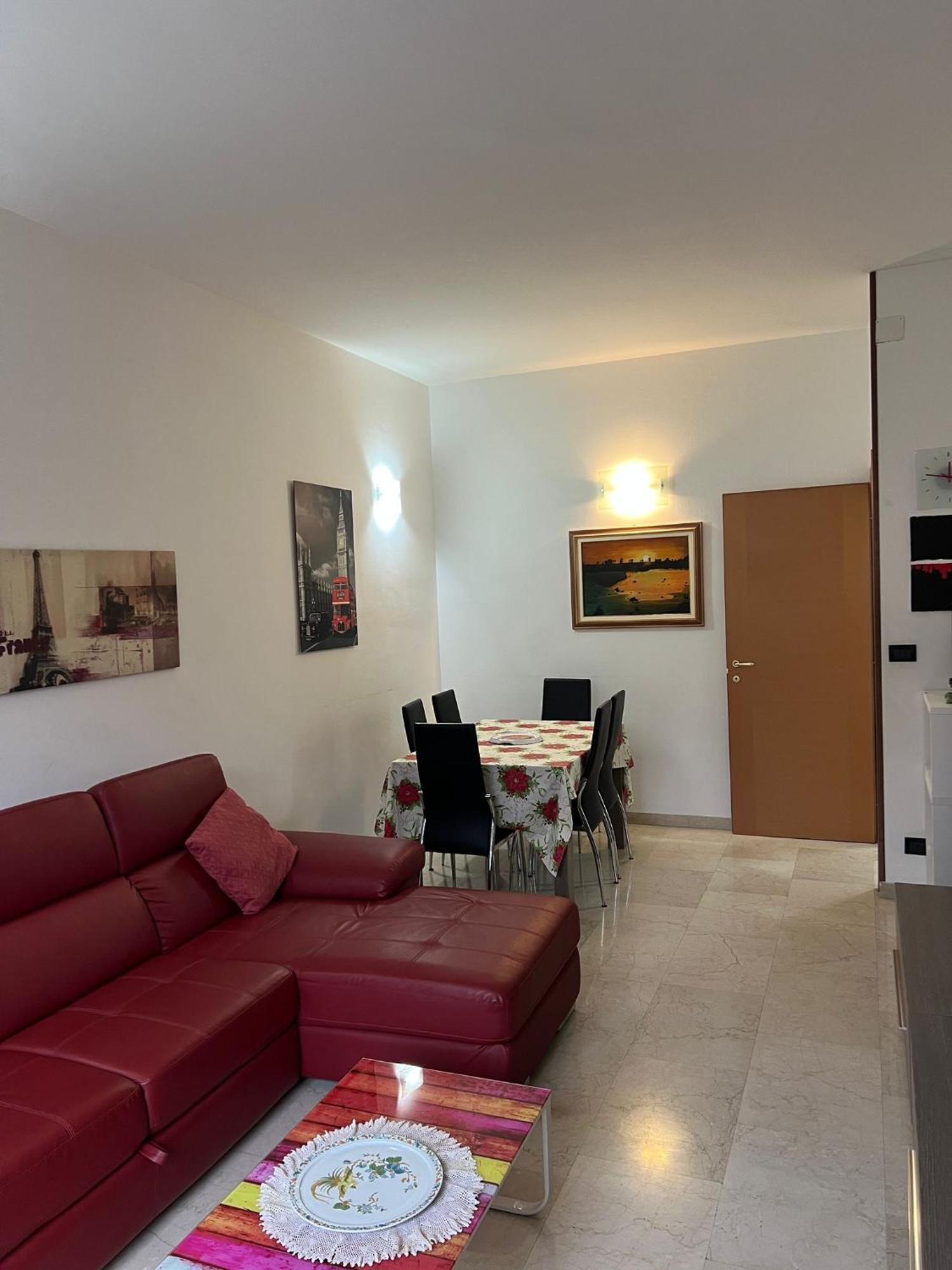 Splendido Appartamento In Zona Fiera A Bologna Luaran gambar