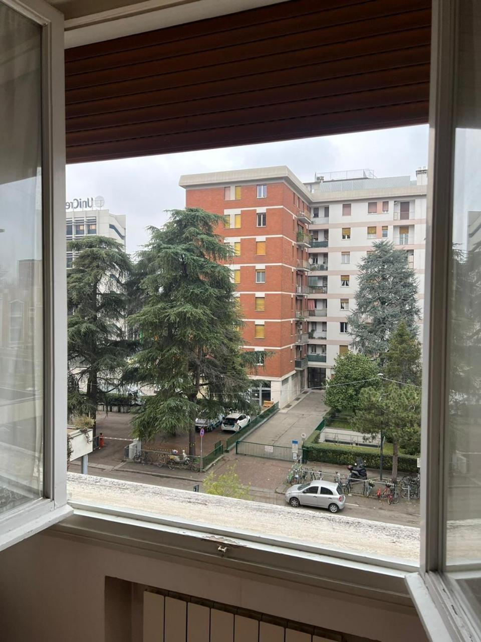 Splendido Appartamento In Zona Fiera A Bologna Luaran gambar